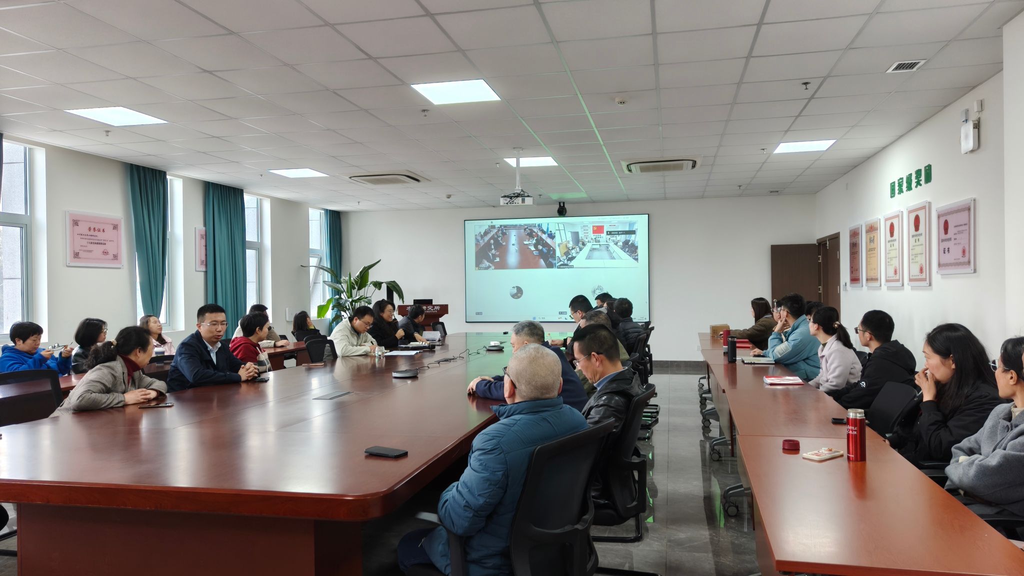 水稻所召开大会传达学习上级精神部署新学期工作